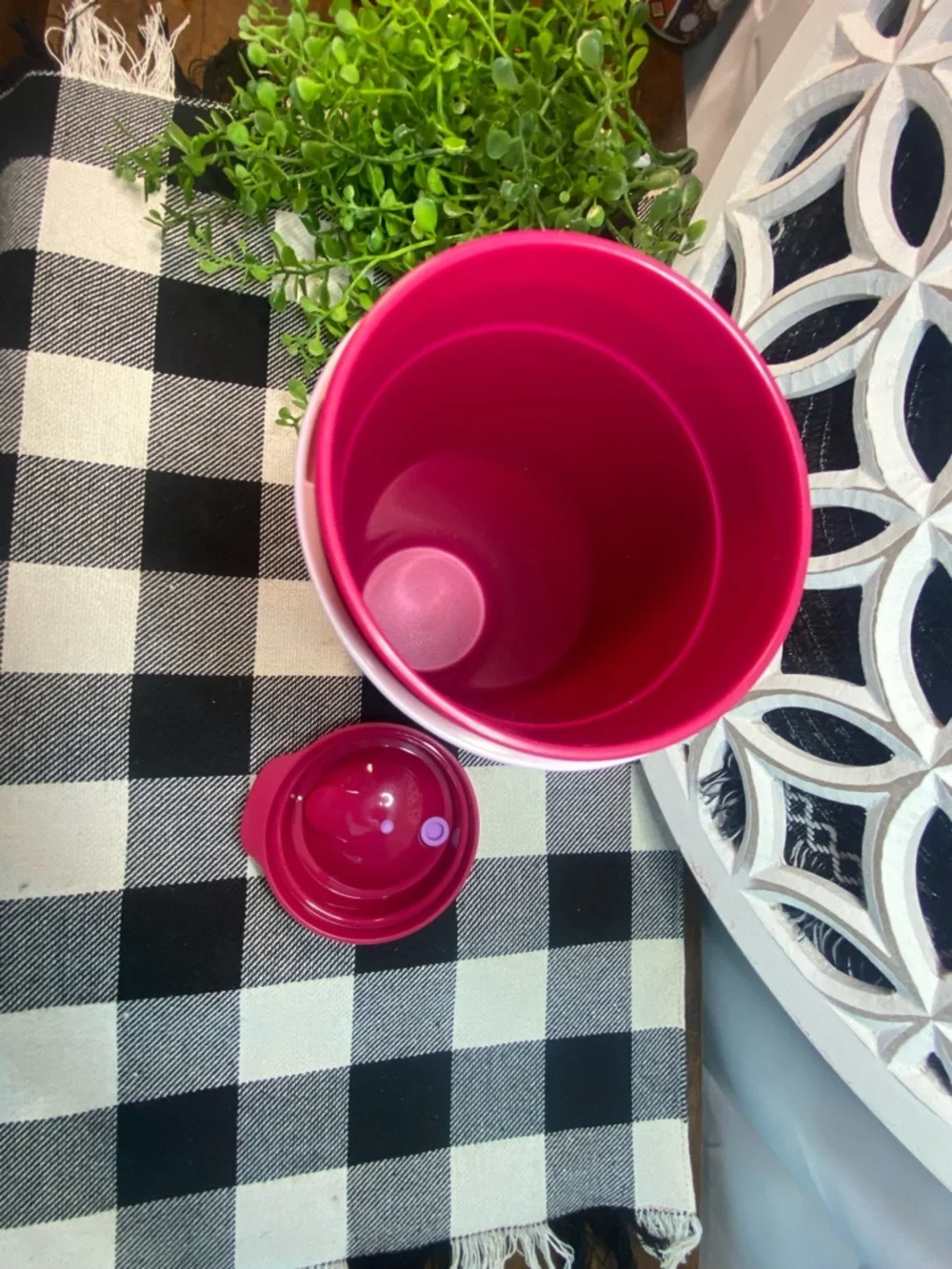 New Tupperware Two-Tone Pink Travel‎ Mug - Dark Rose and Light Pink